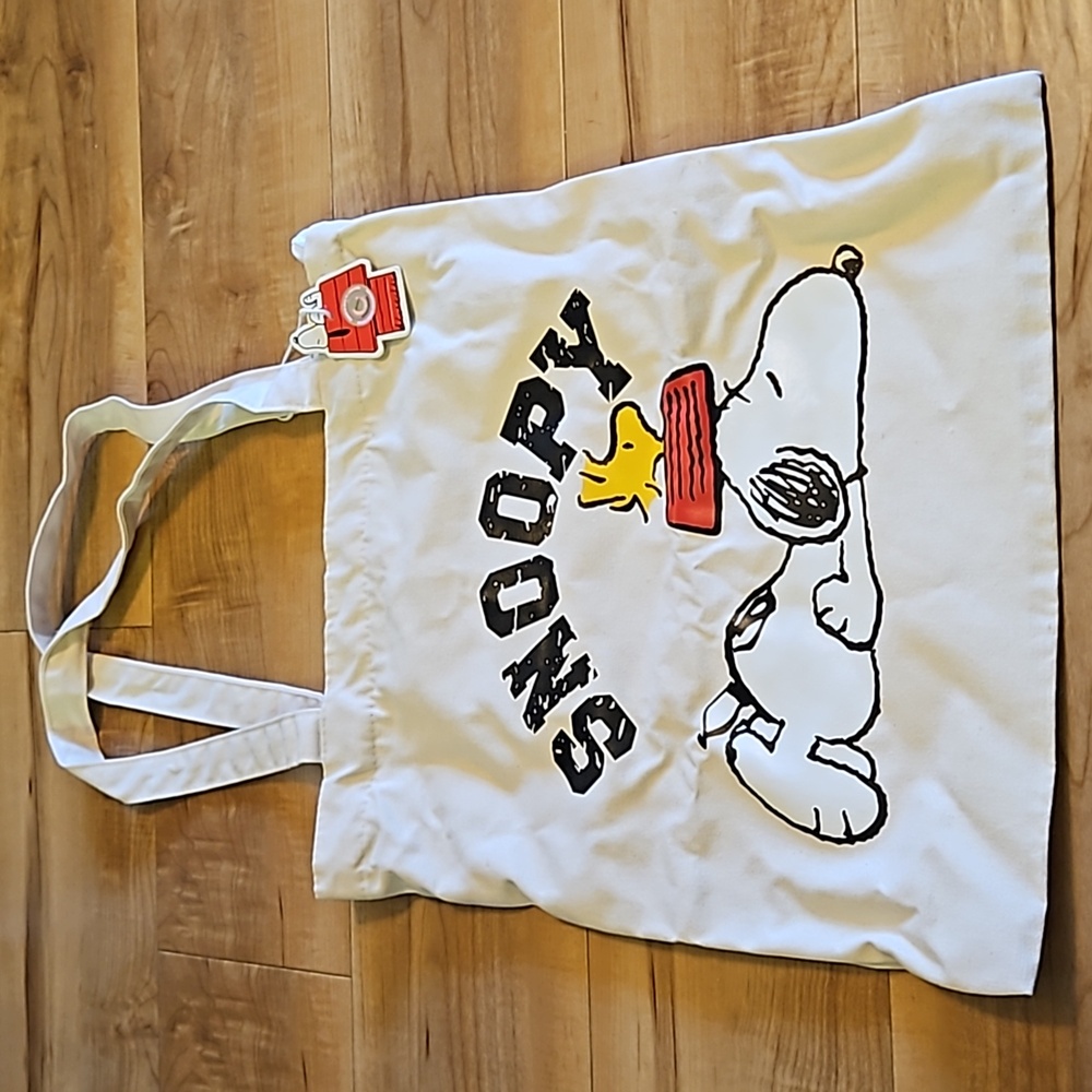 BN Peanuts Snoopy Woodstock Soft Canvas Bag with Zip +Charm